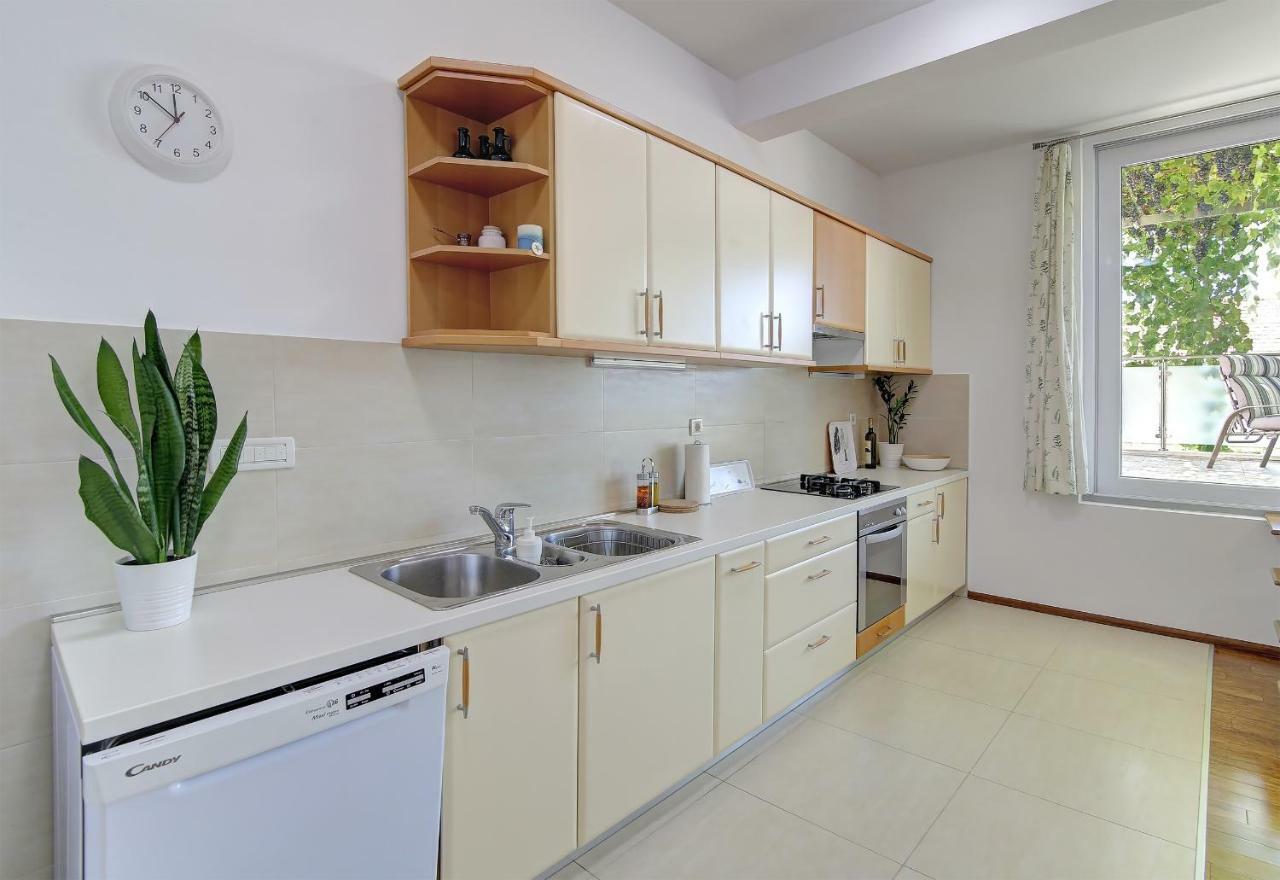 Apartament Abelia, Two Terraces, Hot Tub, Free Parking Dubrownik Zewnętrze zdjęcie